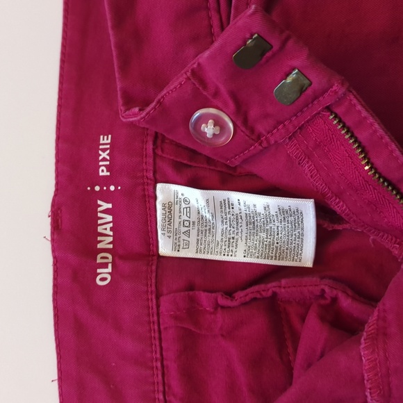 Old Navy women's shorts - Picture 2 of 8